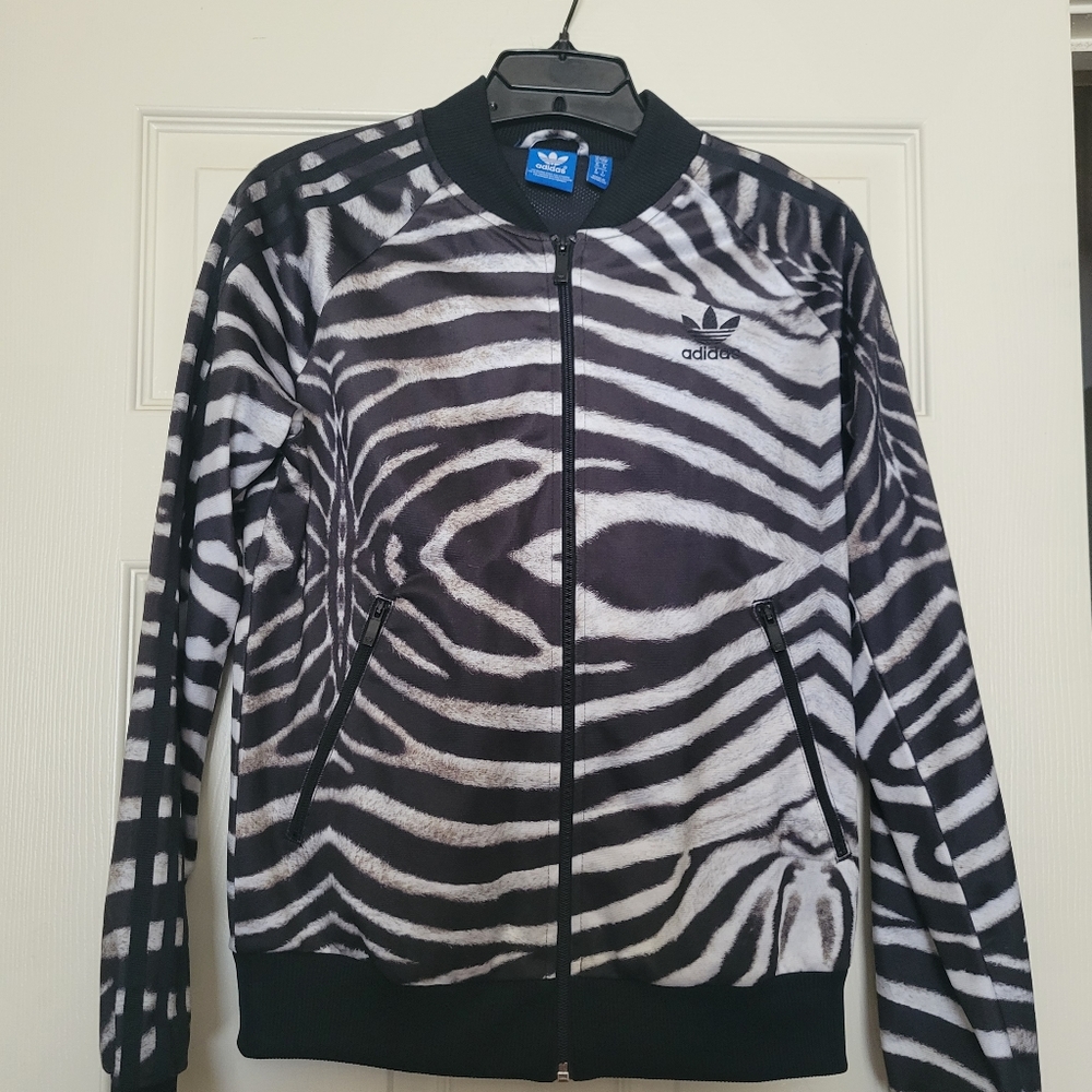 Adidas jacket size S